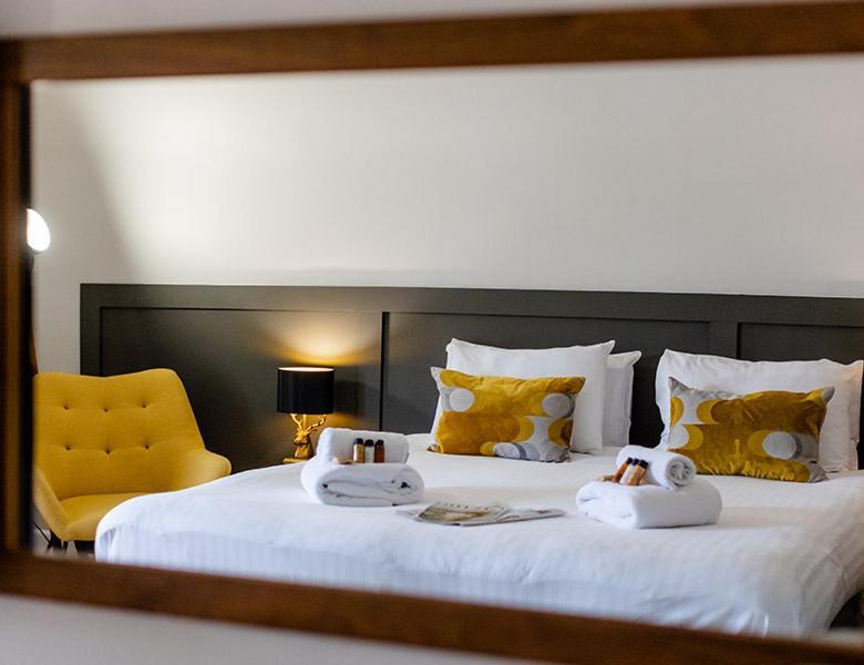 לינדהרסט The Bell Inn Hotel מראה חיצוני תמונה