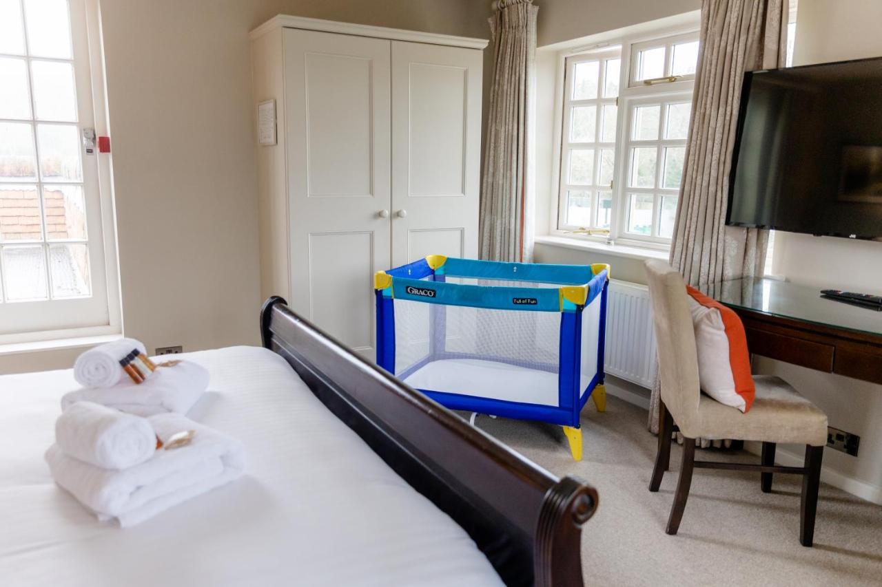 לינדהרסט The Bell Inn Hotel מראה חיצוני תמונה