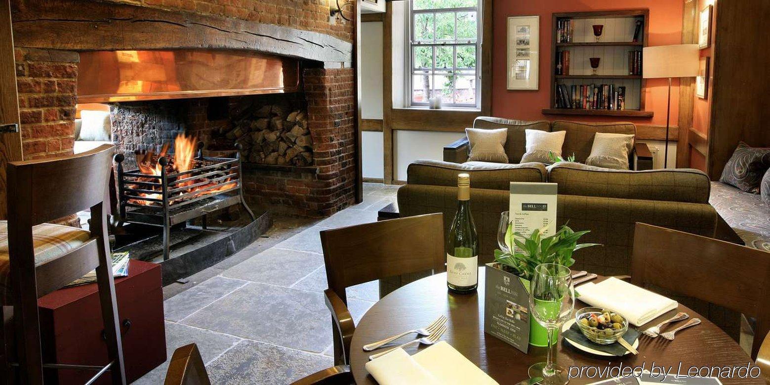 לינדהרסט The Bell Inn Hotel מראה חיצוני תמונה