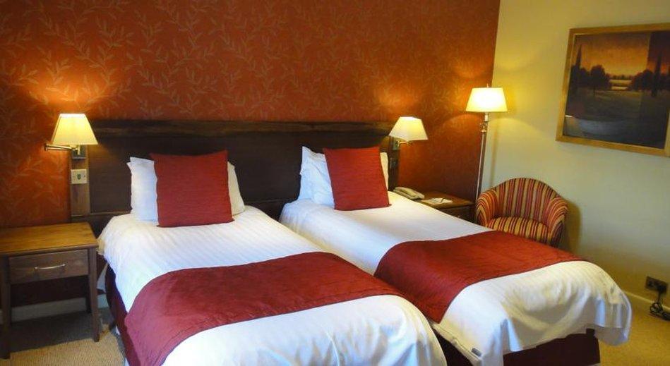 לינדהרסט The Bell Inn Hotel מראה חיצוני תמונה