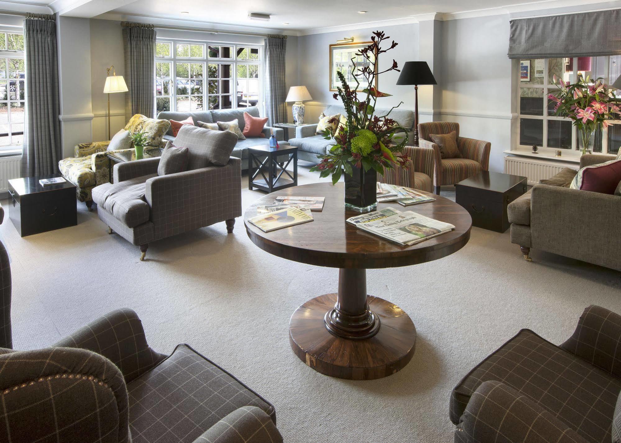 לינדהרסט The Bell Inn Hotel מראה חיצוני תמונה