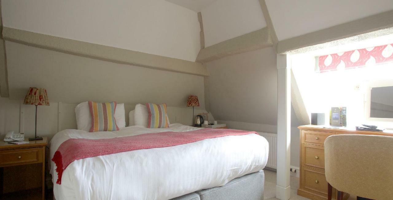 לינדהרסט The Bell Inn Hotel מראה חיצוני תמונה